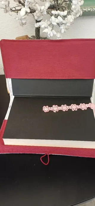 Forro de tela para libros hecho a mano