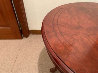 Mesa auxiliar redonda de madera