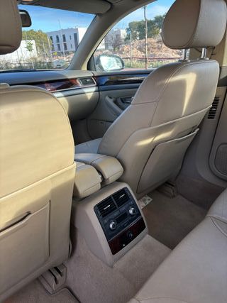 Audi A8 2005