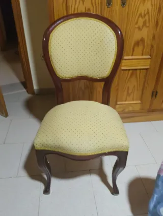 Silla tapizada madera y tela
