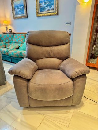 Sillón reclinable eléctrico muy cómodo – perfecto
