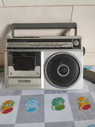 Radio Cassette Sanyo Plata/Gris