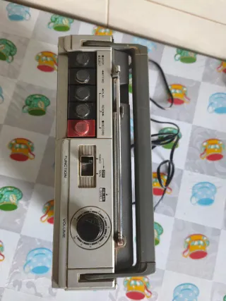 Radio Cassette Sanyo Plata/Gris