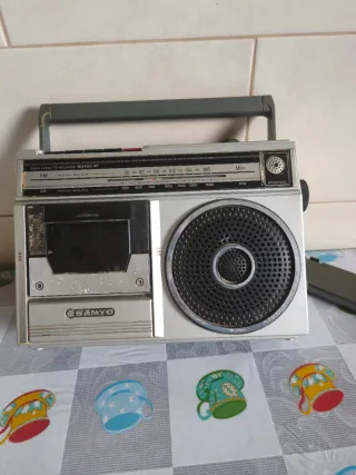 Radio Cassette Sanyo Plata/Gris