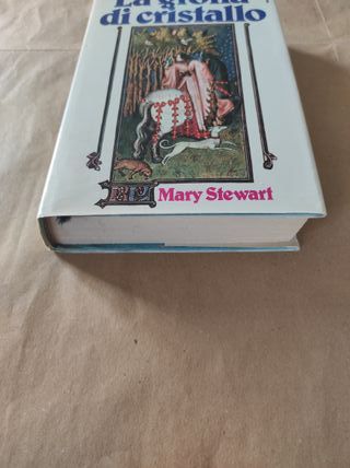 Libro la grotta di cristallo Mary Stewart