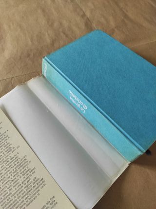 Libro la grotta di cristallo Mary Stewart