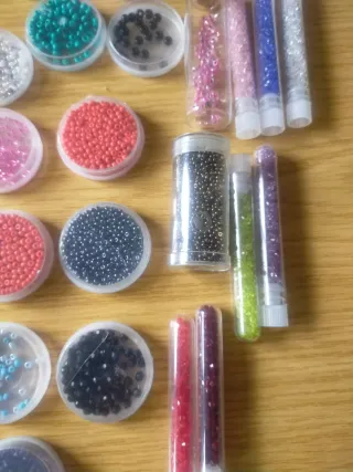 Lote de abalorios multicolor