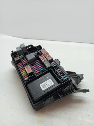 CAJA RELES / FUSIBLES TOYOTA C-HR (2)