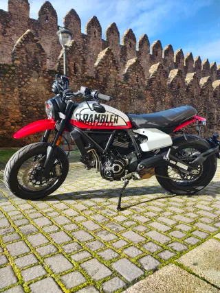 Ducati Scrambler Urban Motard