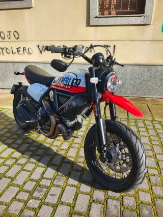 Ducati Scrambler Urban Motard