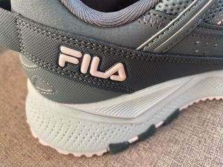 Zapatillas Fila Talla 41 Gris y Rosa
