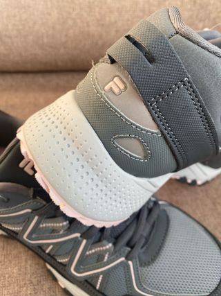 Zapatillas Fila Talla 41 Gris y Rosa