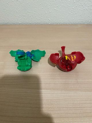 Conjunto Bakugan con lanciatore, sfere e carte