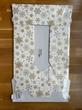 Caja de regalo con diseño de copos de nieve