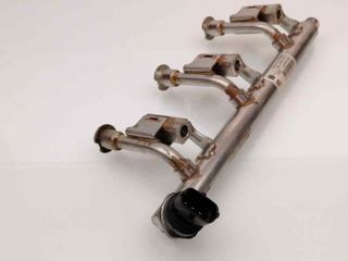 RAMPA INYECTORA FORD FIESTA (CE1) (2)