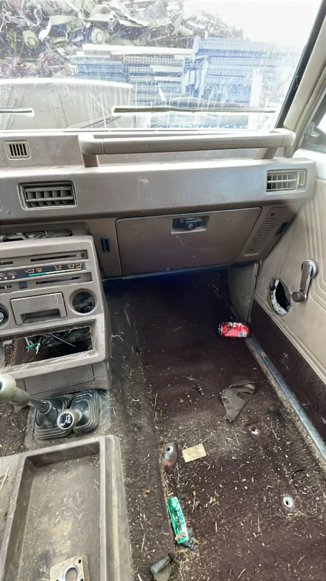 PANELES PUERTAS MITSUBISHI MONTERO PAJERO