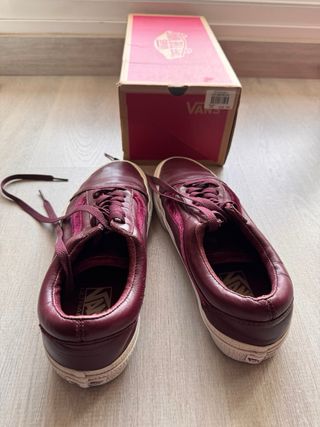 Vans Old Skool Burdeos Talla 39 Piel y Terciopelo