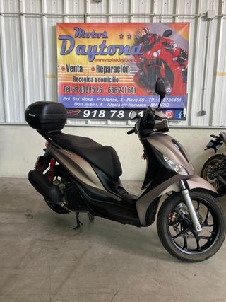 Piaggio Medley 125cc Scooter