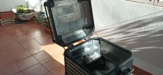 Baúl Givi 45L Aluminio + Placa Y sus dos llaves