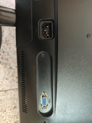 Monitor Asus VGA 19" Negro