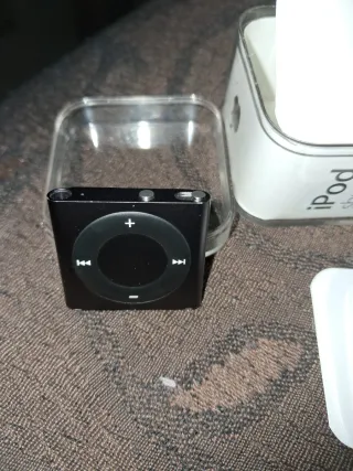 Apple iPod shuffle Silver