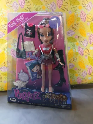 Bratz Dana Funk Out Collection 2004