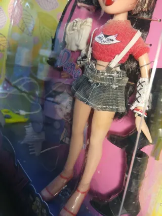 Bratz Dana Funk Out Collection 2004