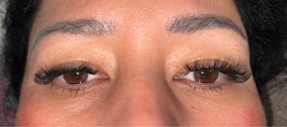 Servicio de pestañas a punto