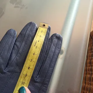 Guantes largos de piel azul