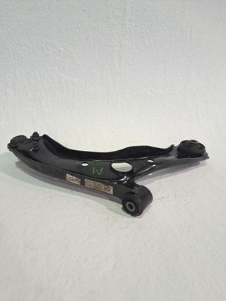 BRAZO SUSPENSION INFERIOR DELANTERO IZQUIERDO HYUNDAI TUCSON (2)