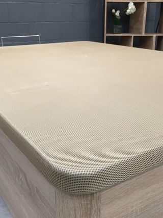 Canapé abatible de madera color cambria