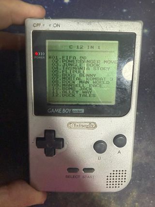 Game Boy Pocket + Juego 12 en 1