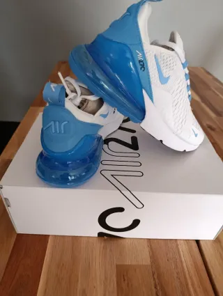 Nike Air Max 270 Blancas y Azules