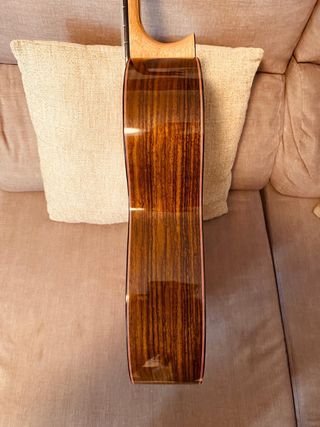 Guitarra Clásica Roja