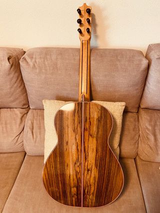 Guitarra Clásica Roja