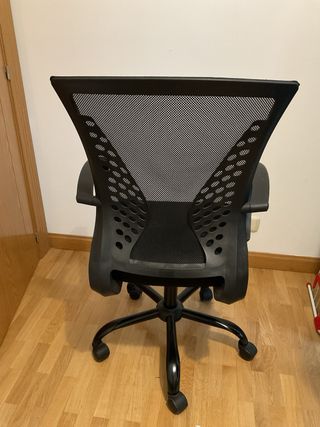 Silla de oficina ergonómica con ruedas