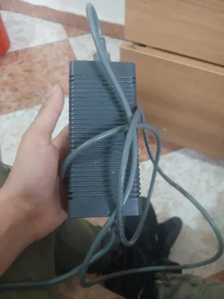 Fuente de alimentación Xbox 360 gris