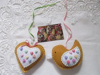 Decorazioni in feltro. Cuore e uccellino. 2pz