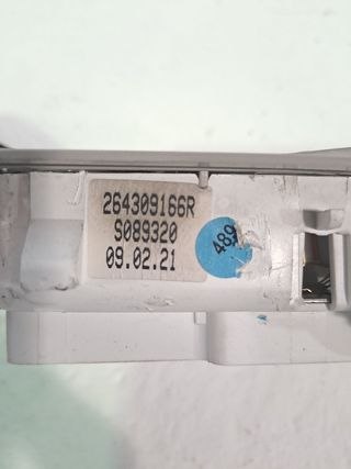 LUZ INTERIOR RENAULT CAPTUR II (6)