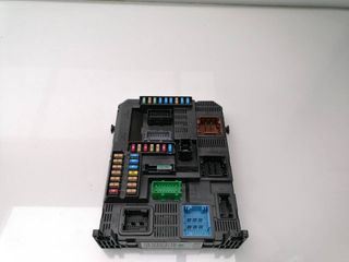 CAJA RELES / FUSIBLES PEUGEOT 2008 (P1) (4)