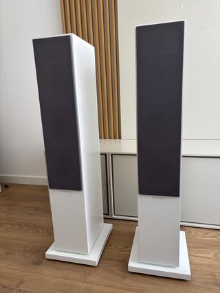 Altavoces Bowers & Wilkins 704 S2 Blancos