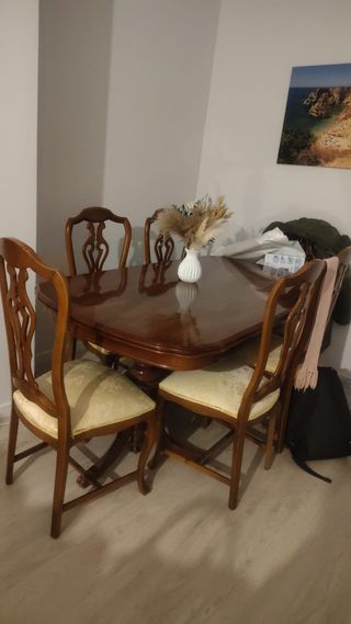 Mesa de comedor extensible de madera