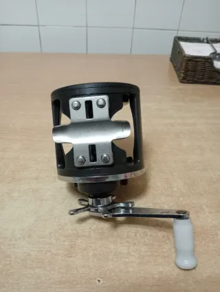 Carrete Daiwa Sealine 400H