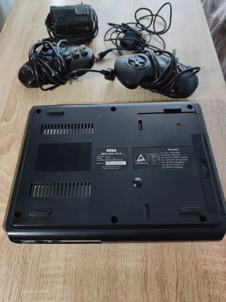 Sega Mega Drive + 2 Mandos + Cables