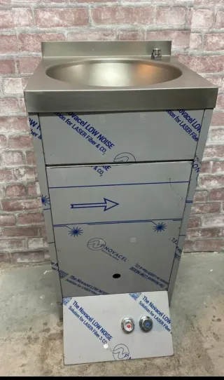 Fuente de agua de acero inoxidable