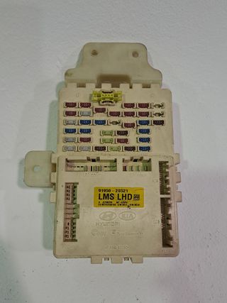 CAJA RELES / FUSIBLES HYUNDAI IX35 (7)