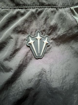 Chaqueta Nike x Nocta Negra y Gris