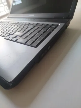 Portátil Toshiba Satellite L350