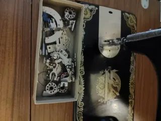 Máquina de coser Singer Esfinge antigua