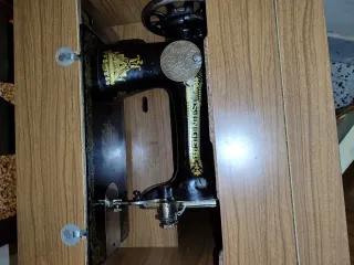 Máquina de coser Singer Esfinge antigua